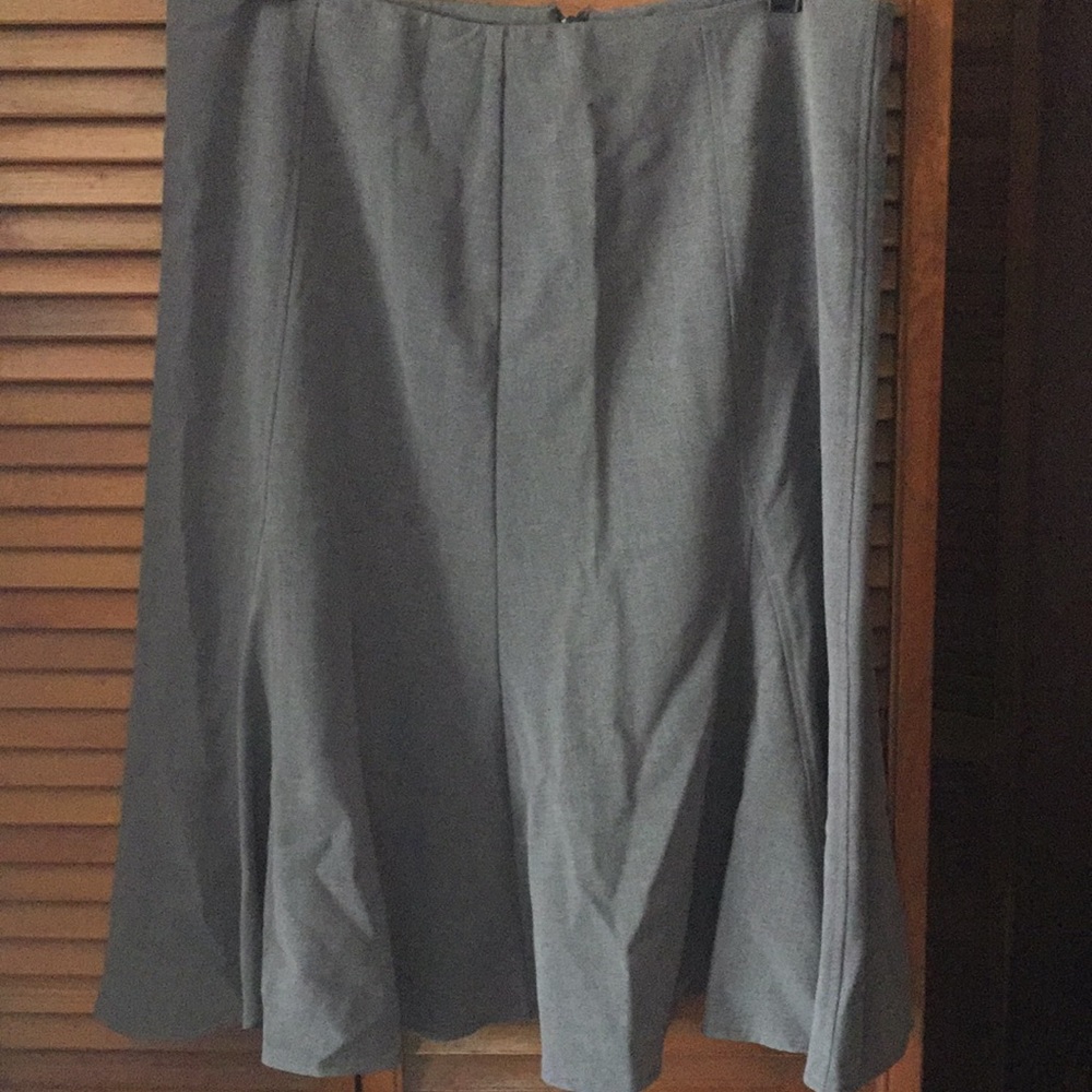 Plus size Gray flounce skirt 💃🏼 Size 14